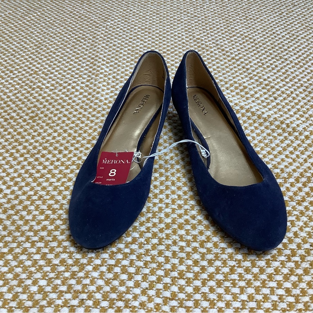 Merona ballet shoes,flat shoes wedge heel slip on. Leather shoes  size 8 NWT